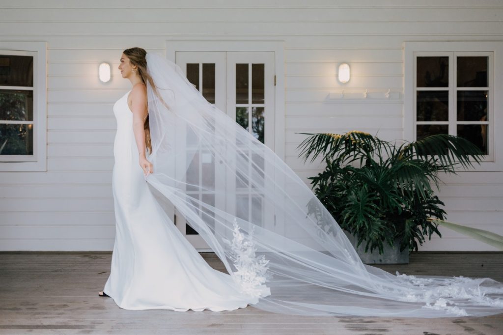 brides wedding veil