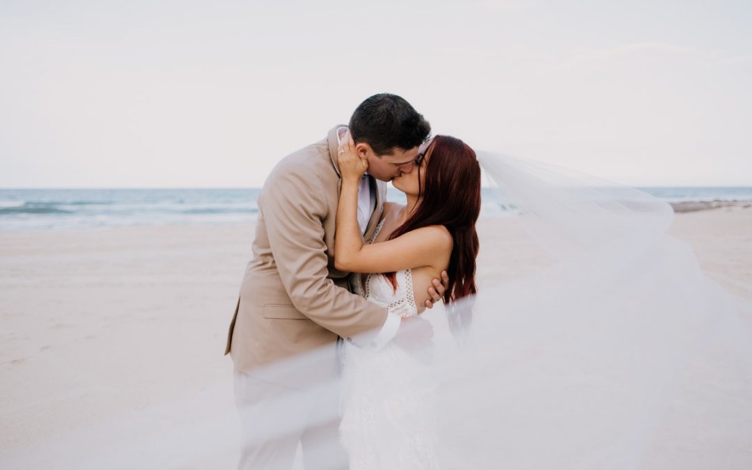 Dany & Elliott – Gold Coast beach wedding